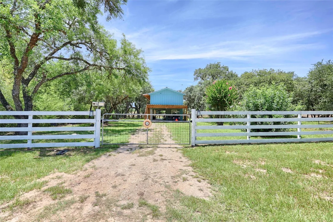 Photo of 207 Hickory Drive