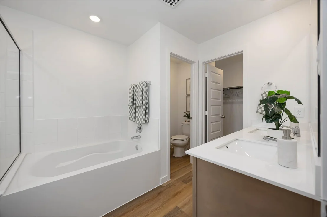 Photo of 7827 Stone Orchard Drive