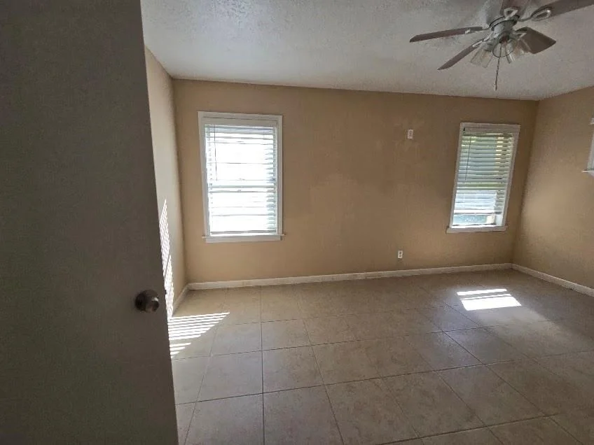 Photo of 1011 Oak Drive