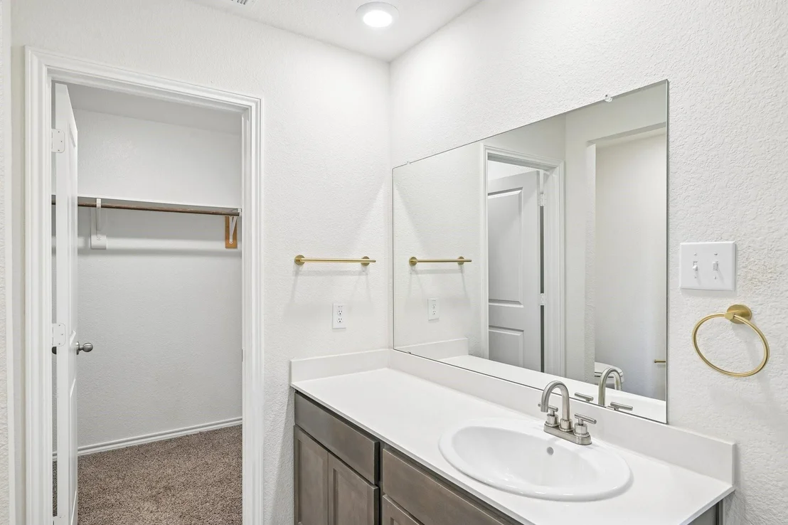 Photo of 1015 Serena Drive