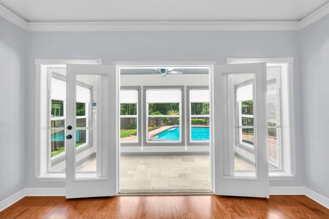 Photo of 142 W Shadowpoint Circle