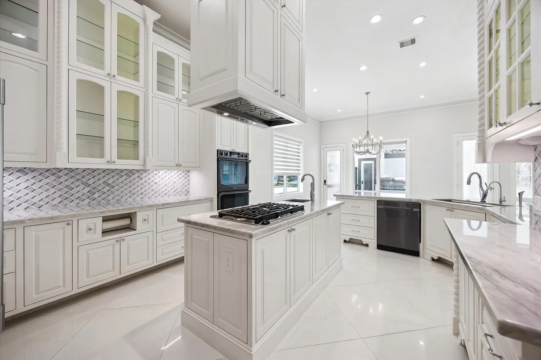 Photo of 9761 Westview Drive