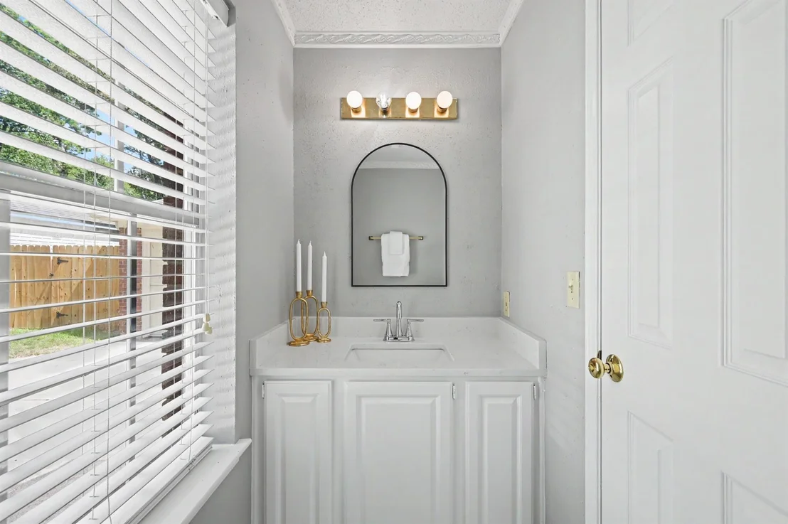 Photo of 80 Eagle Rock Circle