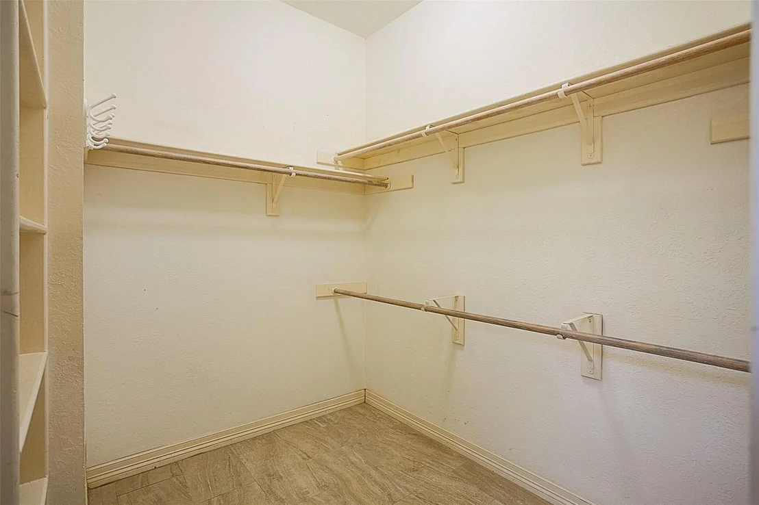 Photo of 3370 Foxbriar Lane