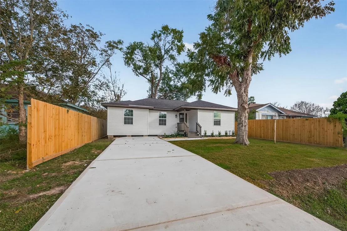 Photo of 2723 Castledale Drive