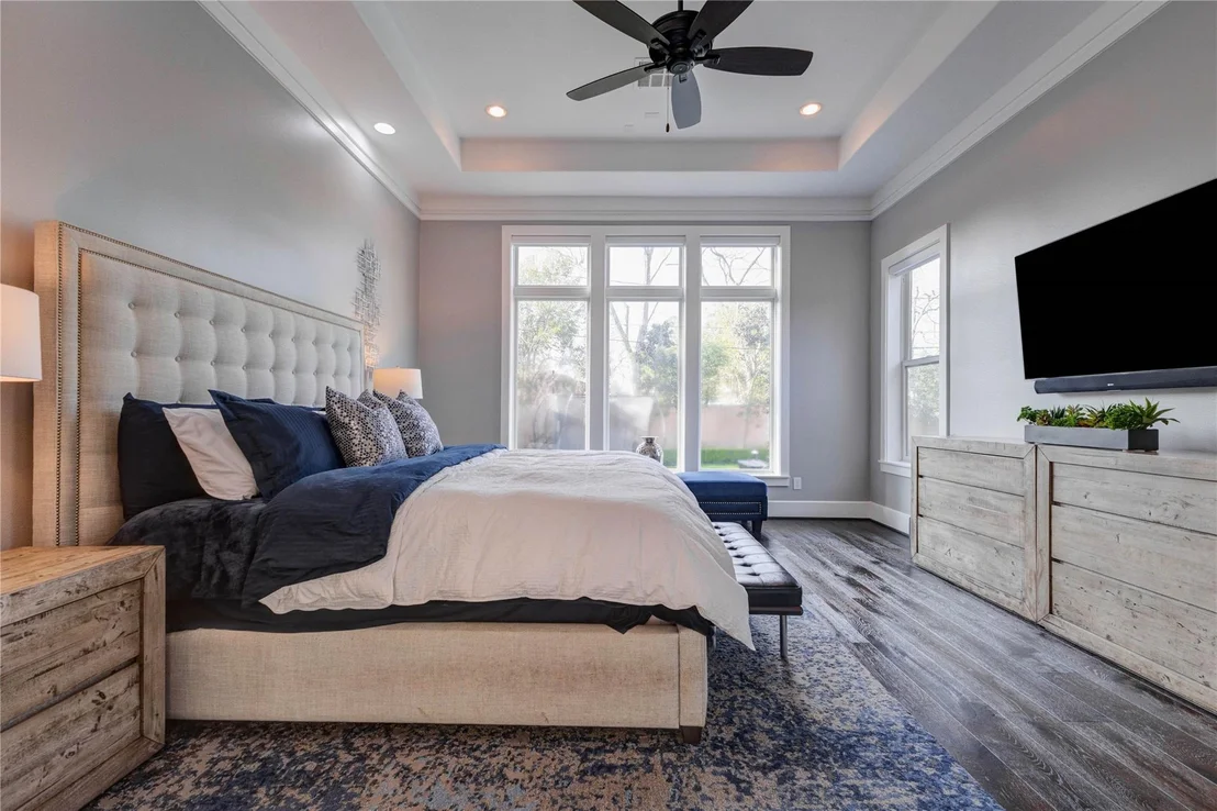 Photo of 2111 Saxon Drive