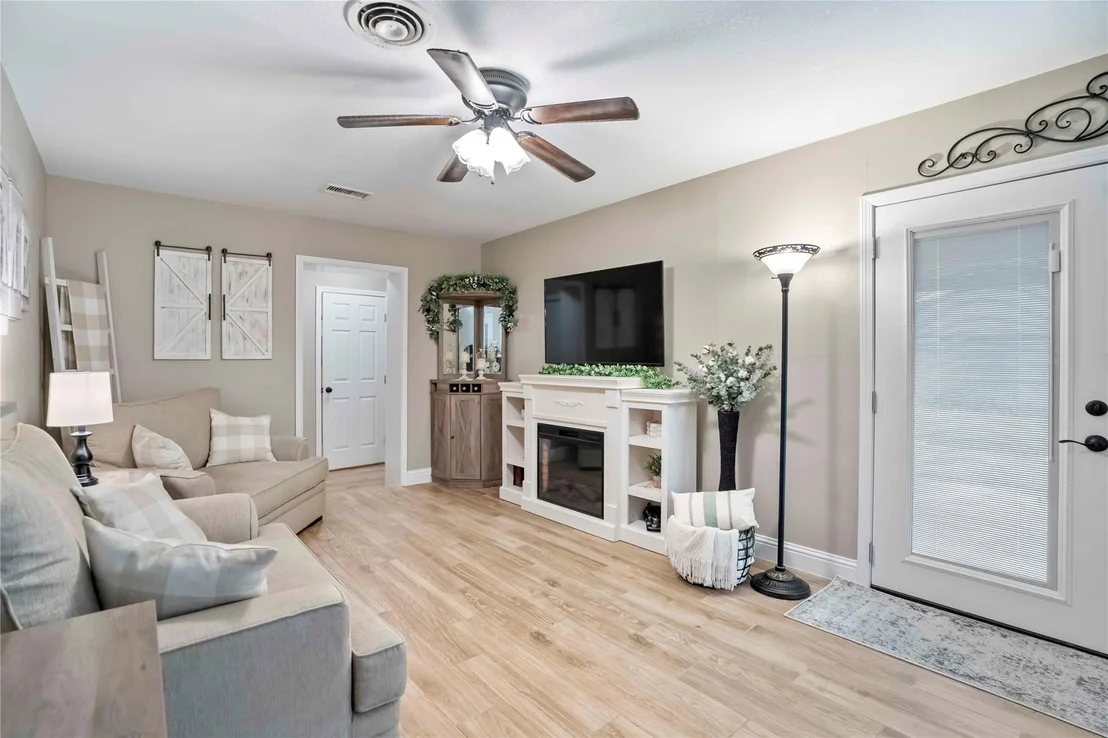 Photo of 13202 Vernon Road