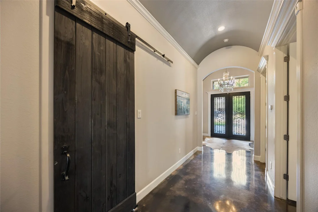 Photo of 12122 Hawthorne Drive