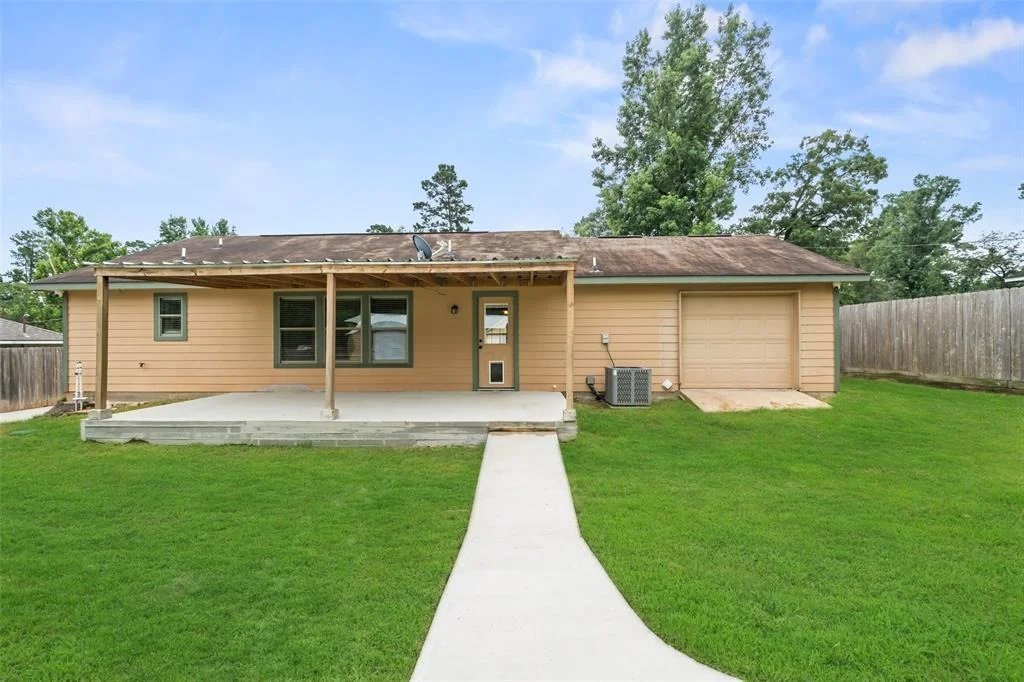Photo of 10621 Royal Adrian