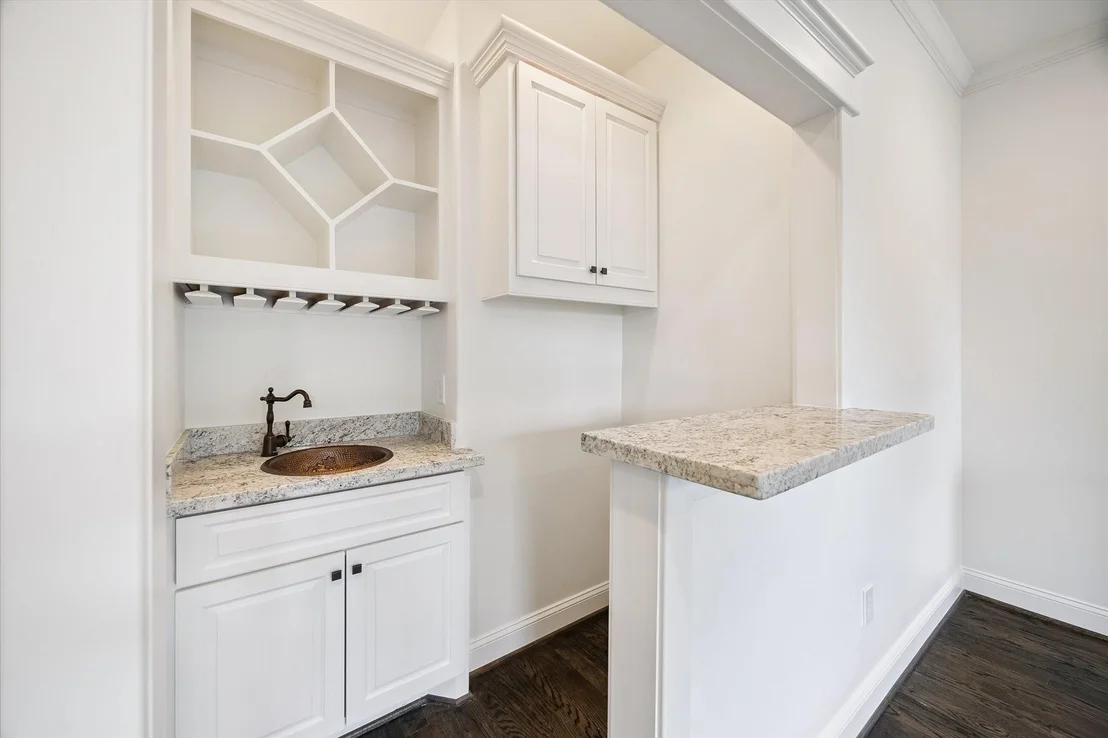 Photo of 1539 Hewitt Drive