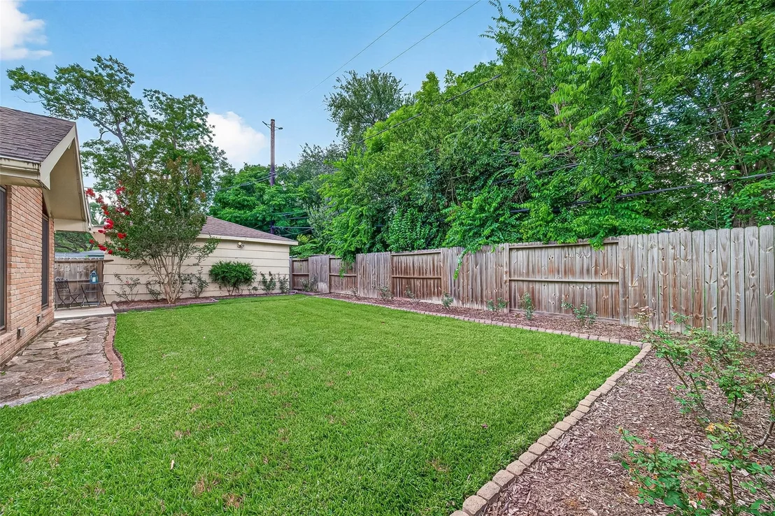 Photo of 5610 Belrose Drive