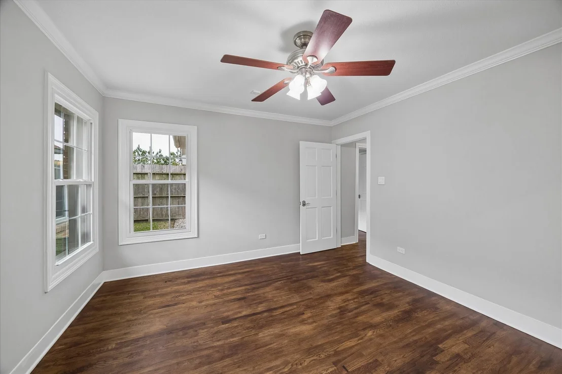 Photo of 2108 White Oak Drive