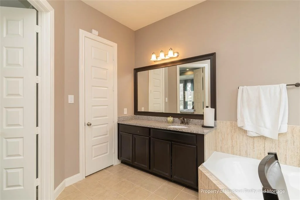 Photo of 6019 Green Meadows Lane