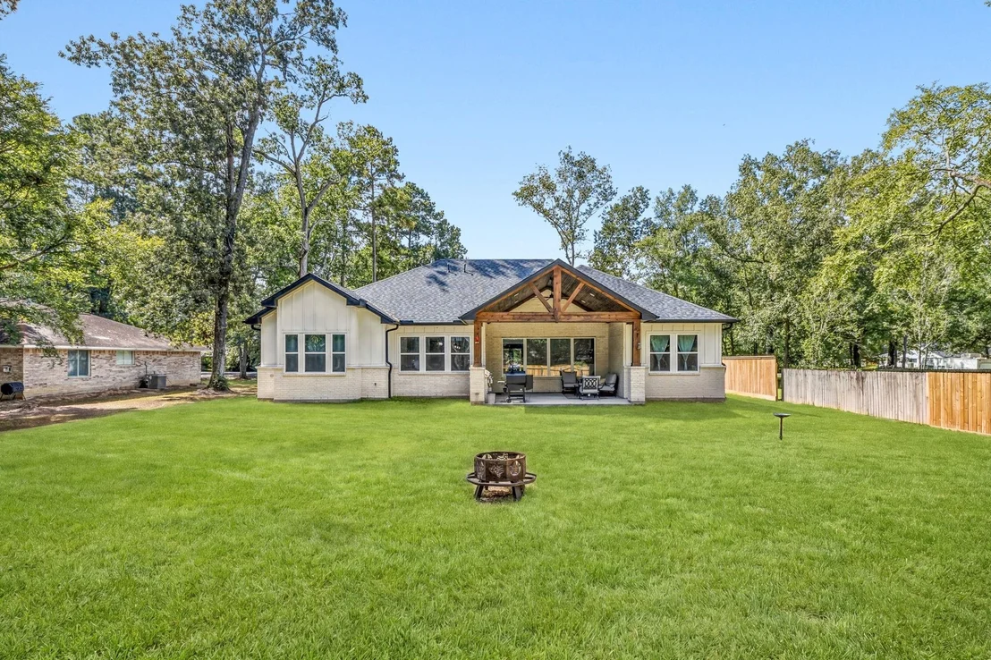 Photo of 2439 Centurian Circle