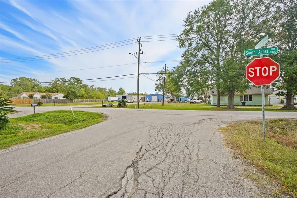Photo of 6402 S Acres Drive