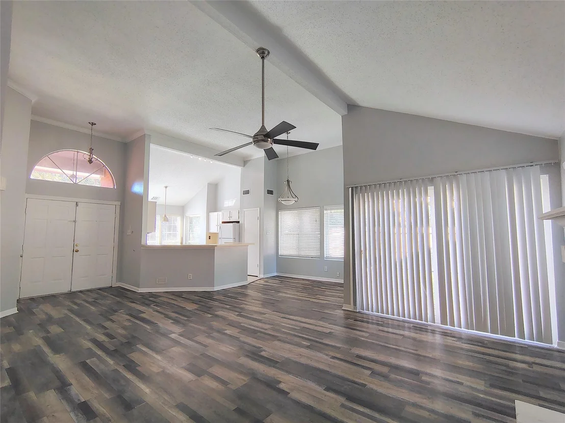 Photo of 4403 Waterfall Way