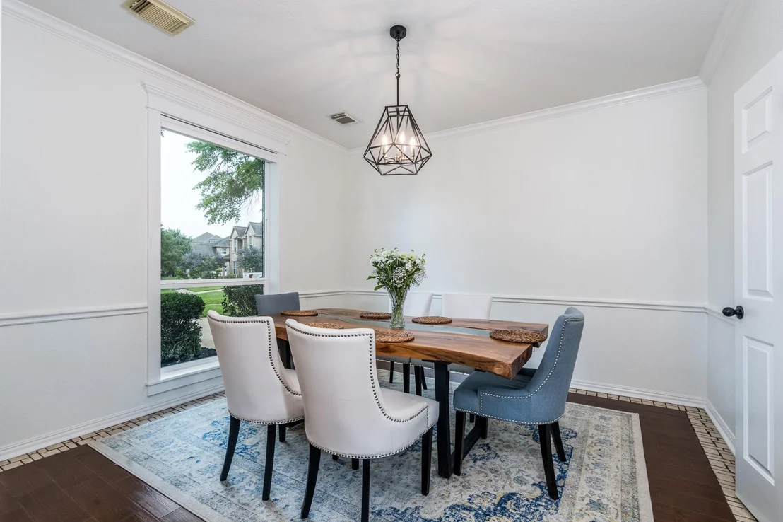 Photo of 15903 Lake Loop Drive
