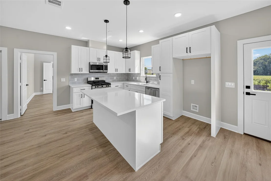 Photo of 4602 Pinebrook Lane