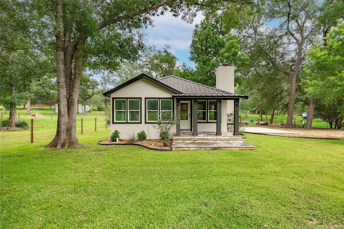 Photo of 2283 Tigerpoint Road