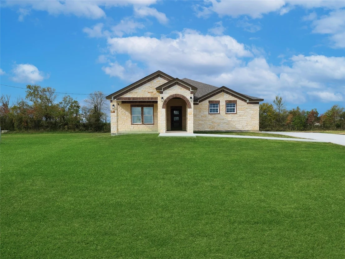 Photo of 345 County Rd 6242