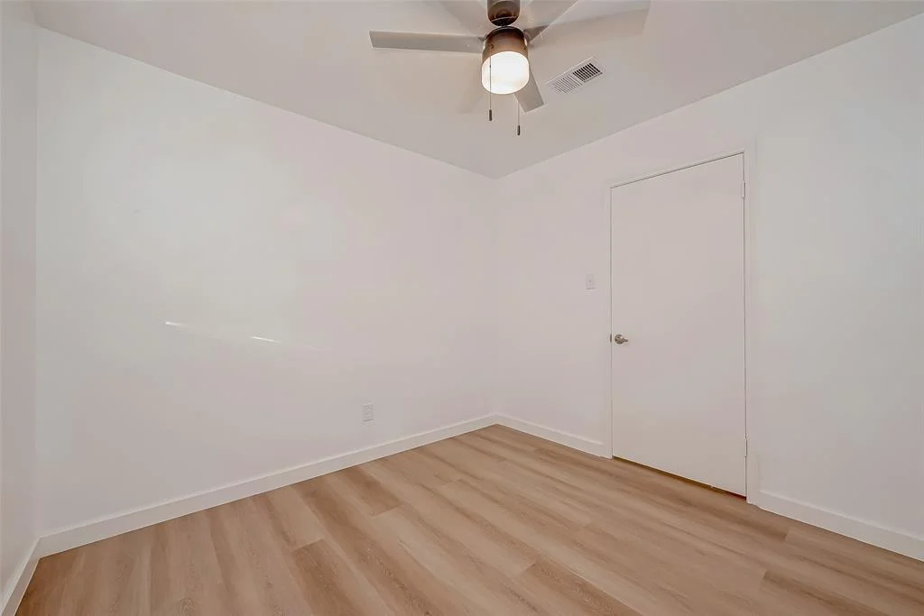 Photo of 5902 Templegate Drive