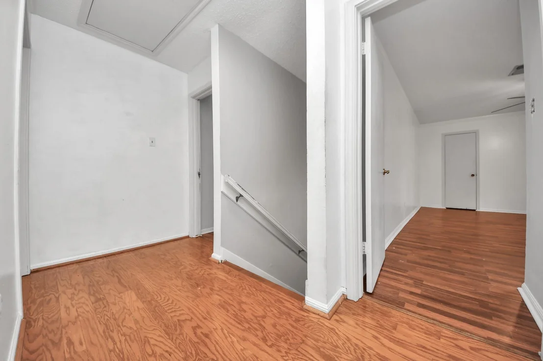 Photo of 5807 Foresthaven Drive