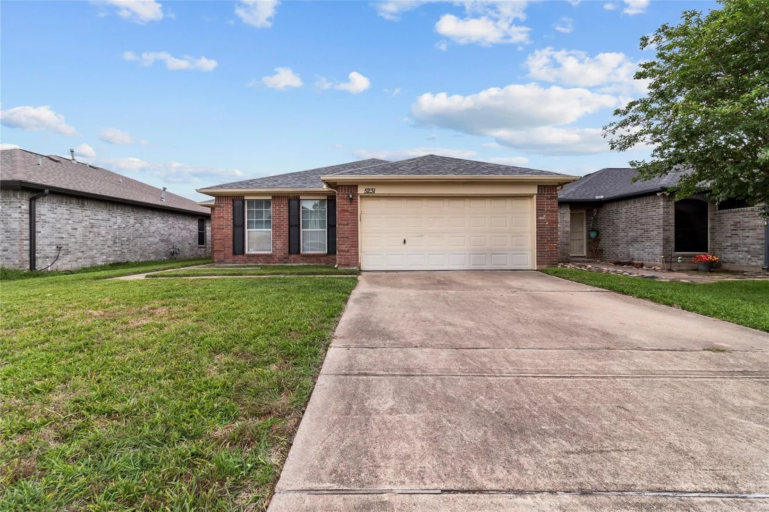 Photo of 5231 Honeyvine Drive