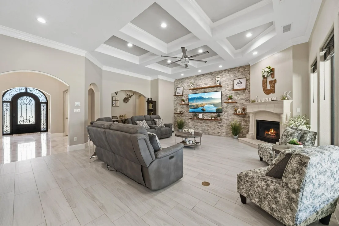 Photo of 9019 Stone Oak Drive