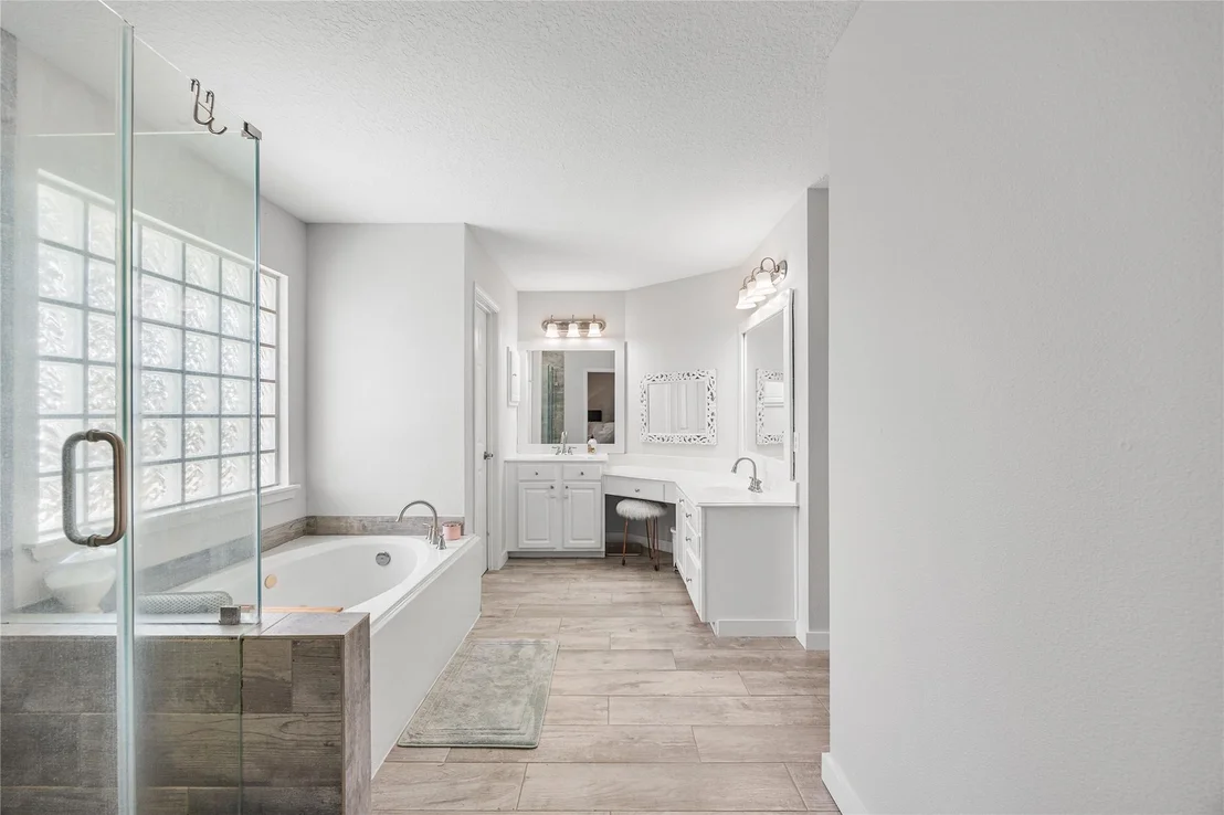 Photo of 20707 Medallion Pointe Drive