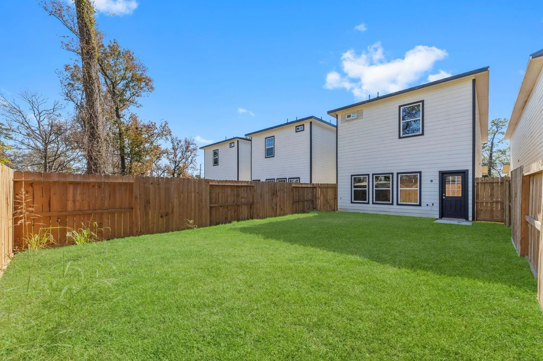 Photo of 8157 Crestview Drive