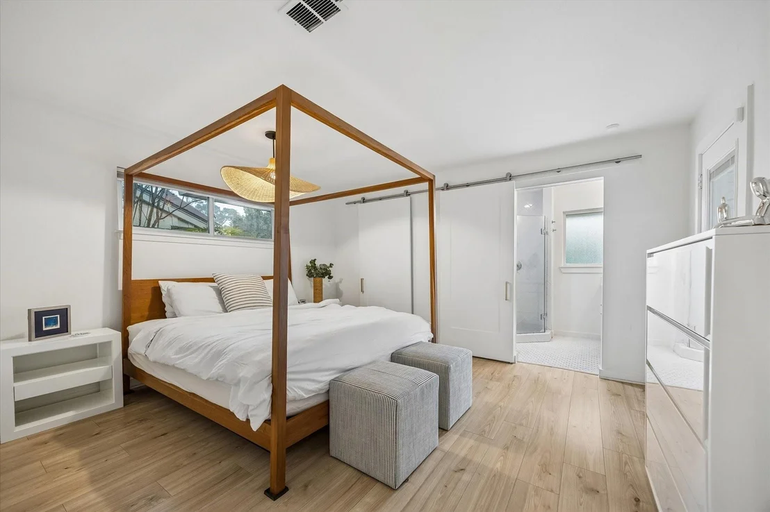 Photo of 1031 Chamboard Lane