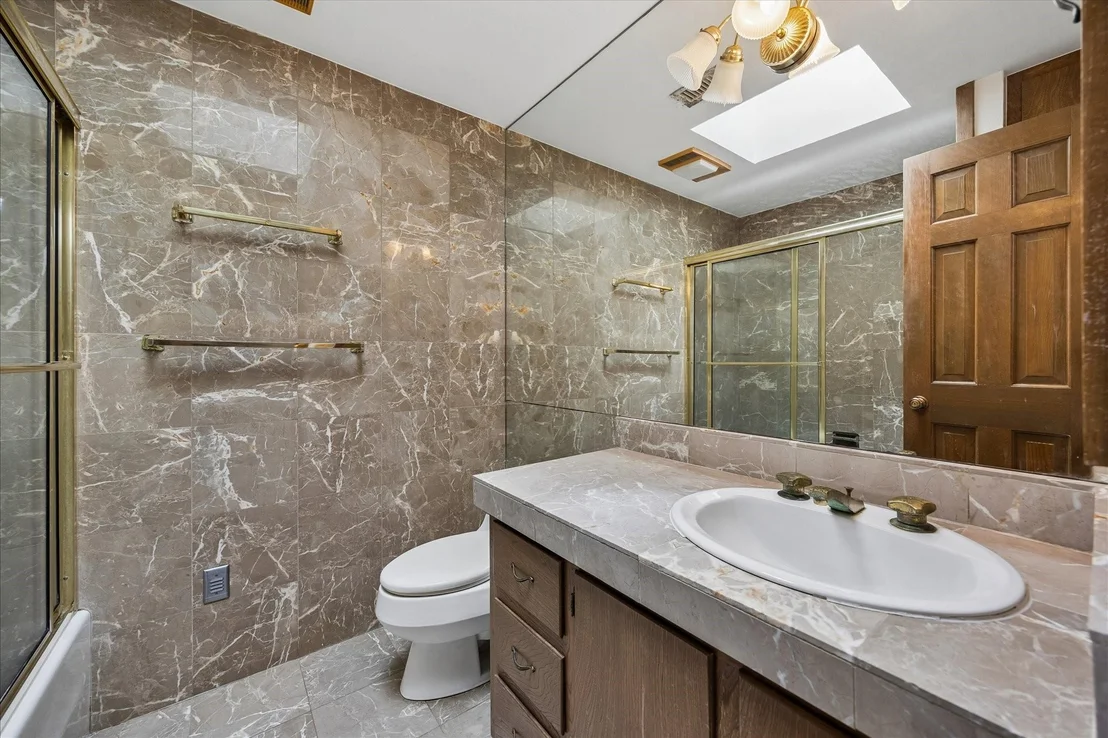 Photo of 526 Westminster Drive