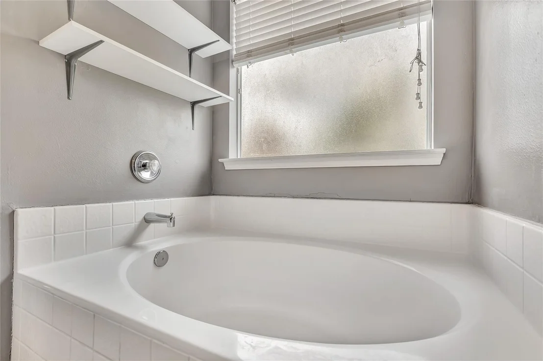 Photo of 1007 Addison Park Lane
