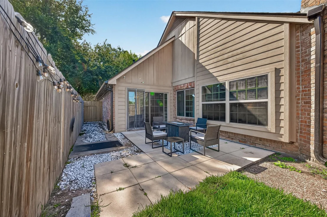 Photo of 14715 Summerway Lane