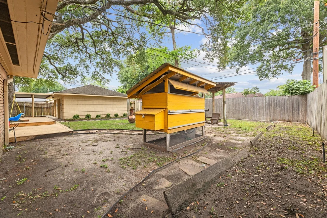 Photo of 4510 Creekbend Drive