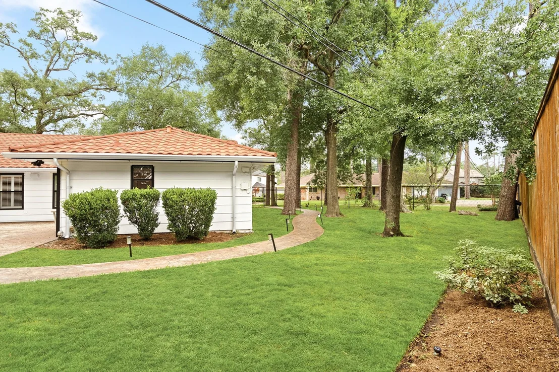 Photo of 938 Magdalene Drive