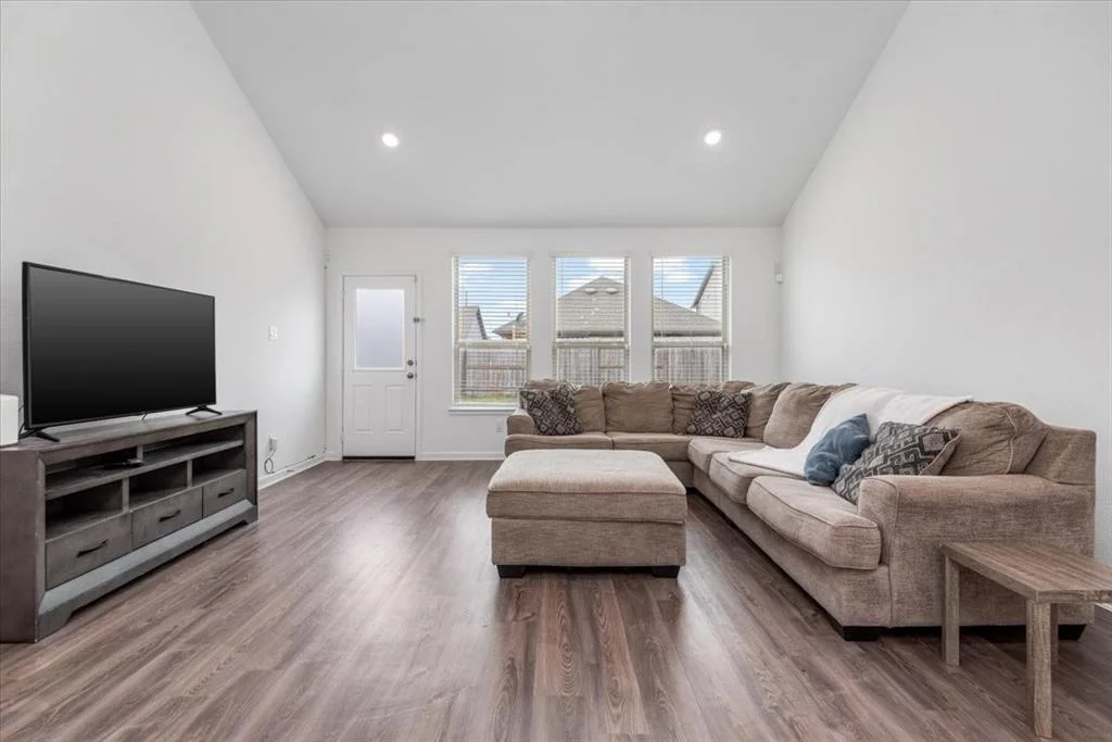 Photo of 4819 Chestnut Valley Lane