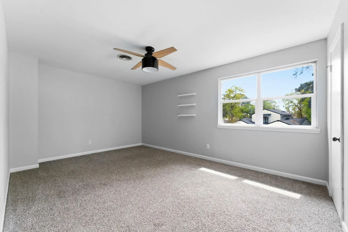 Photo of 206 W North Hill Drive