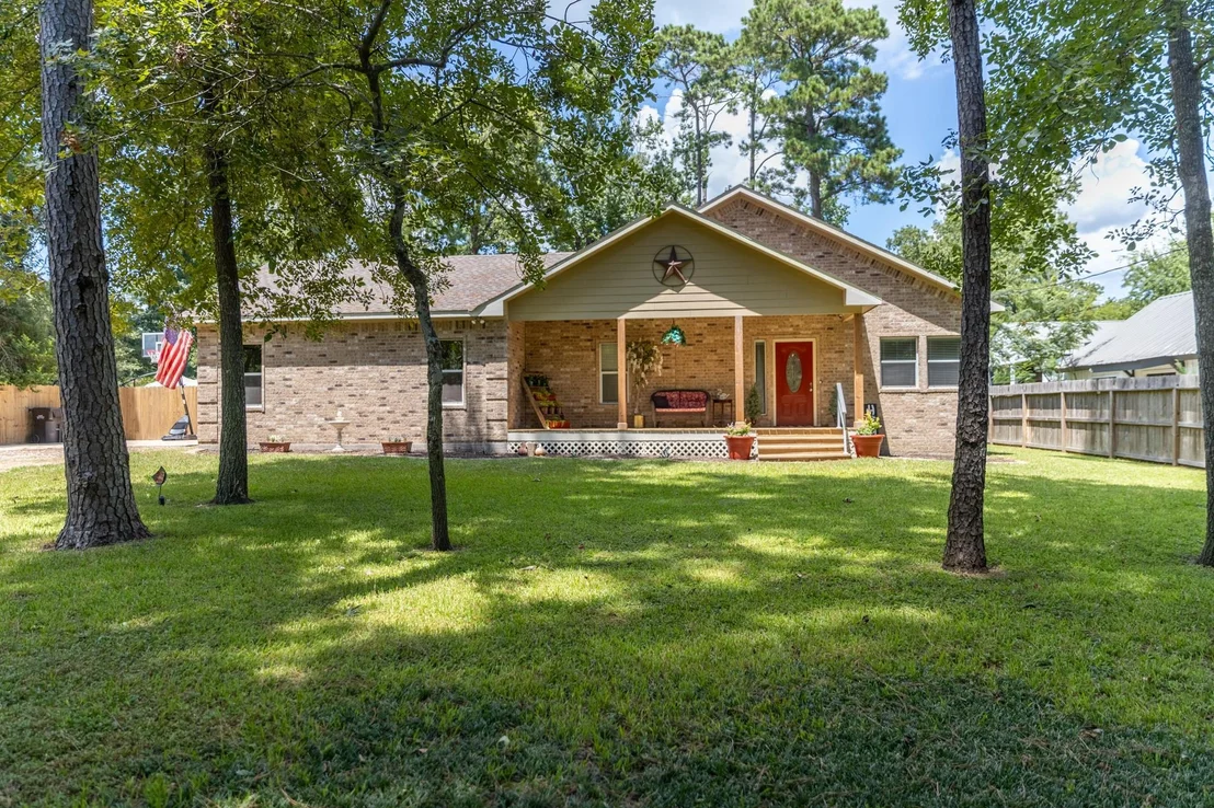 Photo of 10048 Crescent Drive