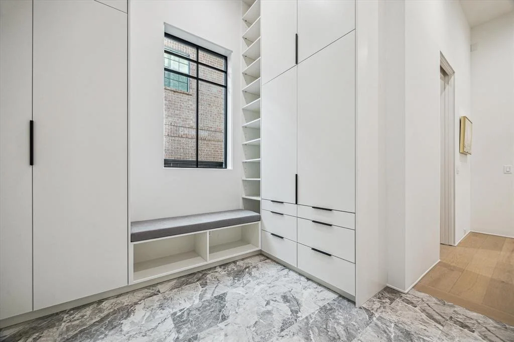 Photo of 4530 Birch