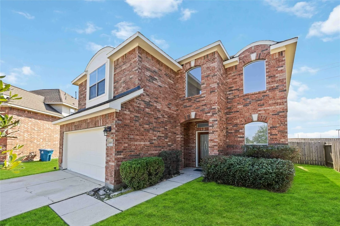 Photo of 6107 Menor Crest Drive