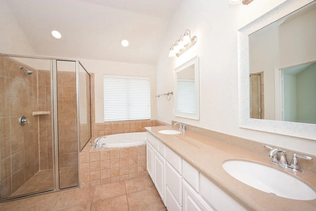 Photo of 28115 Chalet Park Drive