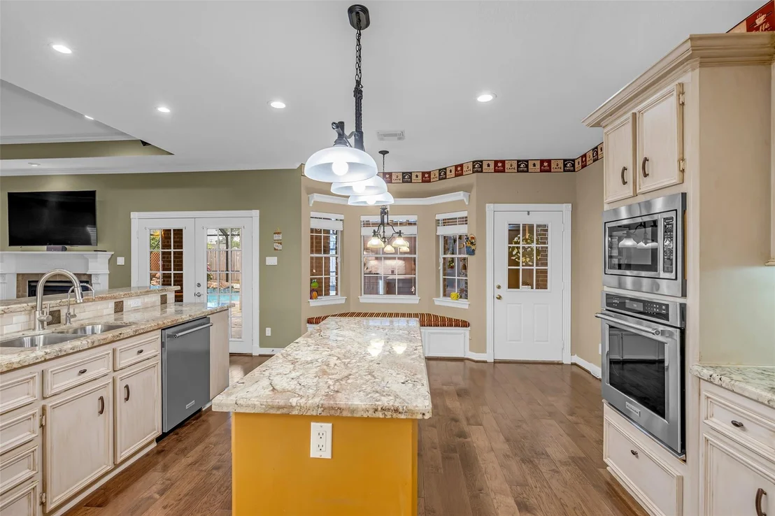 Photo of 3931 Bolivia Drive