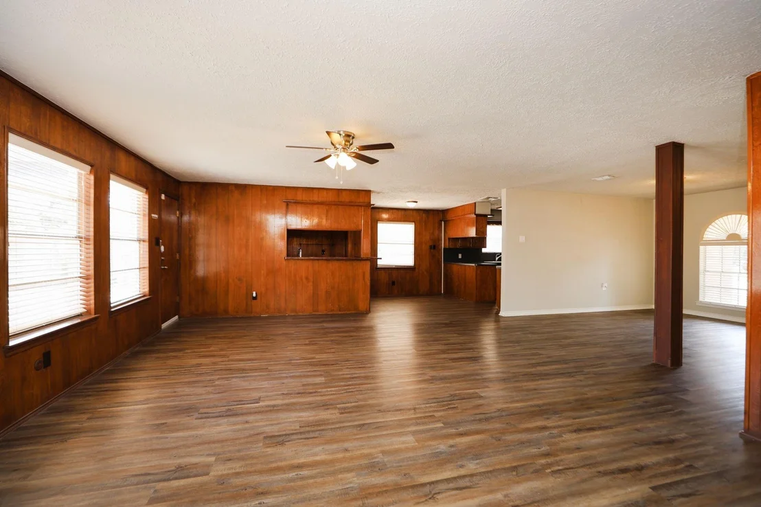 Photo of 815 Park Meadow Drive