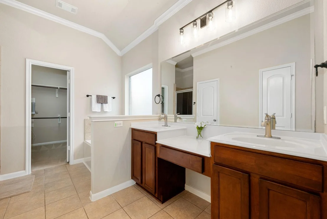Photo of 2911 Empire Oaks Lane