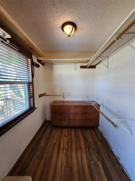 Photo of 2365 W Bayshore Drive