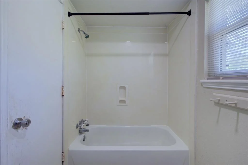 Photo of 17611 Loring Lane