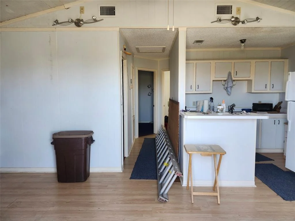 Photo of Unit DR at 1218 Middle