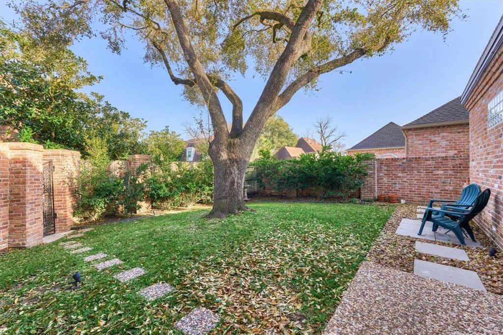 Photo of 703 Crossroads Drive