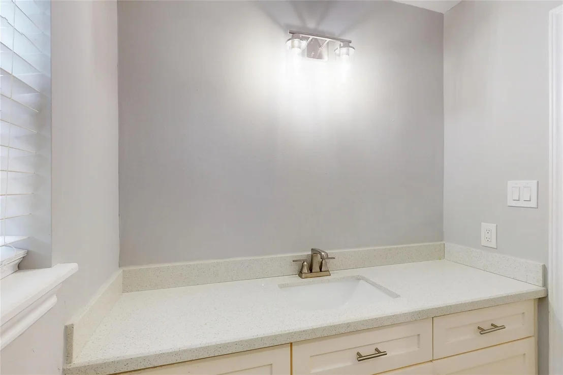 Photo of 2206 Carriage Lane